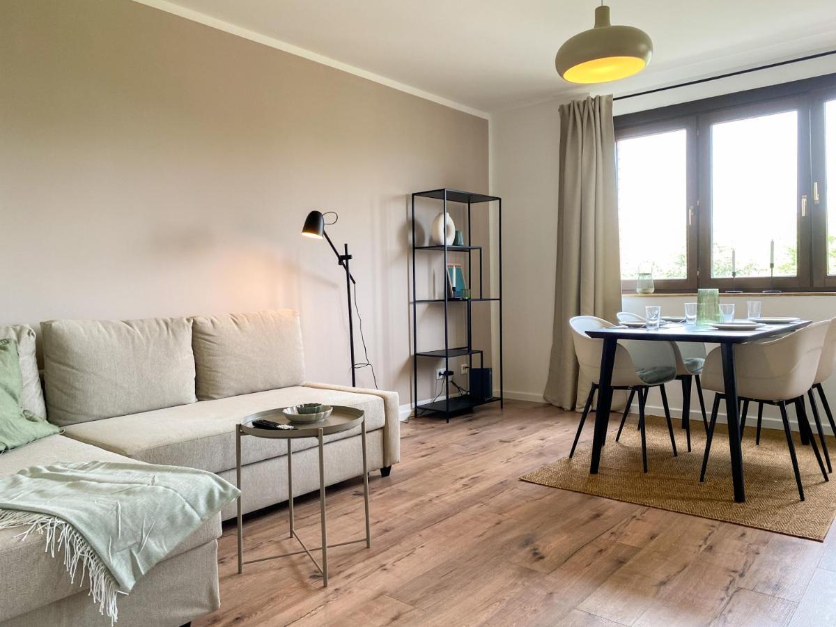 Schoene Wohnung Mit Rheinblick/Duesseldorf/Neuss/Messe Exterior photo