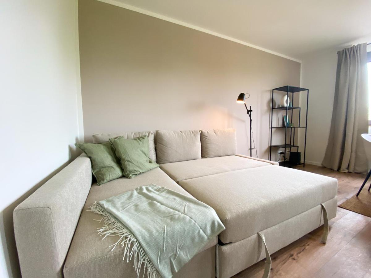 Schoene Wohnung Mit Rheinblick/Duesseldorf/Neuss/Messe Exterior photo