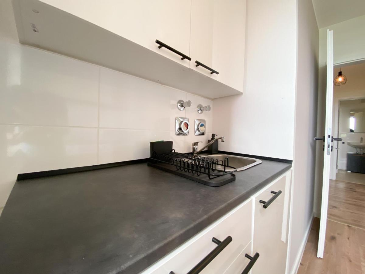 Schoene Wohnung Mit Rheinblick/Duesseldorf/Neuss/Messe Exterior photo